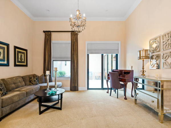 Luxurious 4-Bedroom Vacation Rental Near Disney - Private Pool